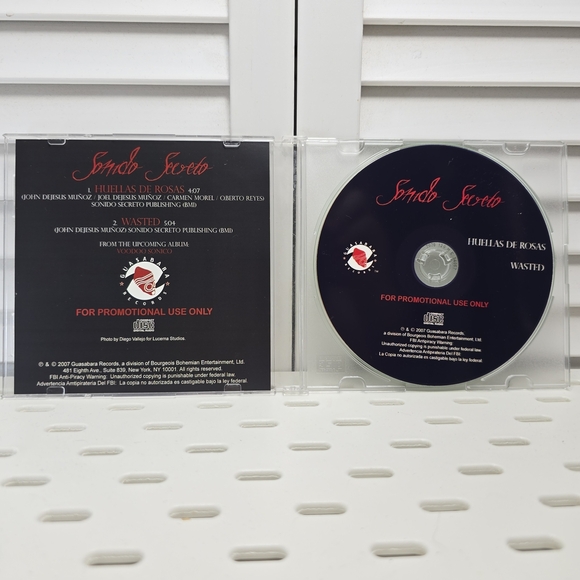 SONIDO SECRETO Promo CD Album Goth Rock Latin Alt Indie 2007 Bilingual Band Rare - Picture 2 of 4